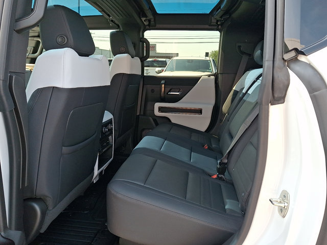 Certified 2025 GMC Hummer EV 2X w/ Extreme Off-Road Package AWD/4WD image 10