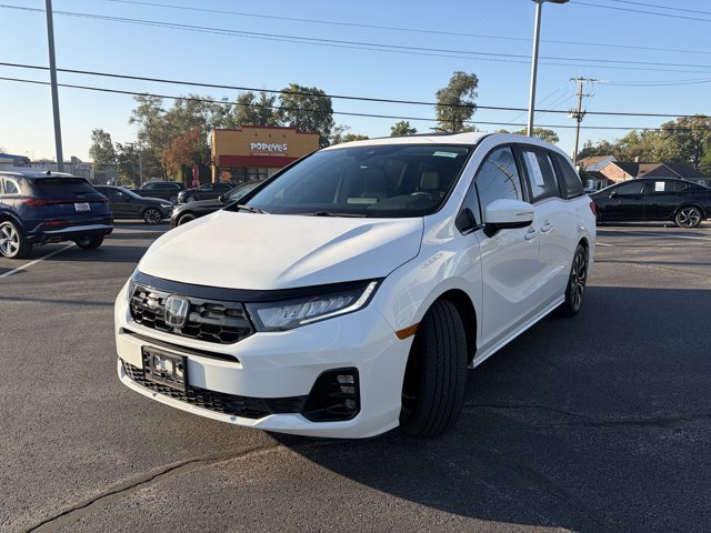 Used 2025 Honda Odyssey Elite image 2