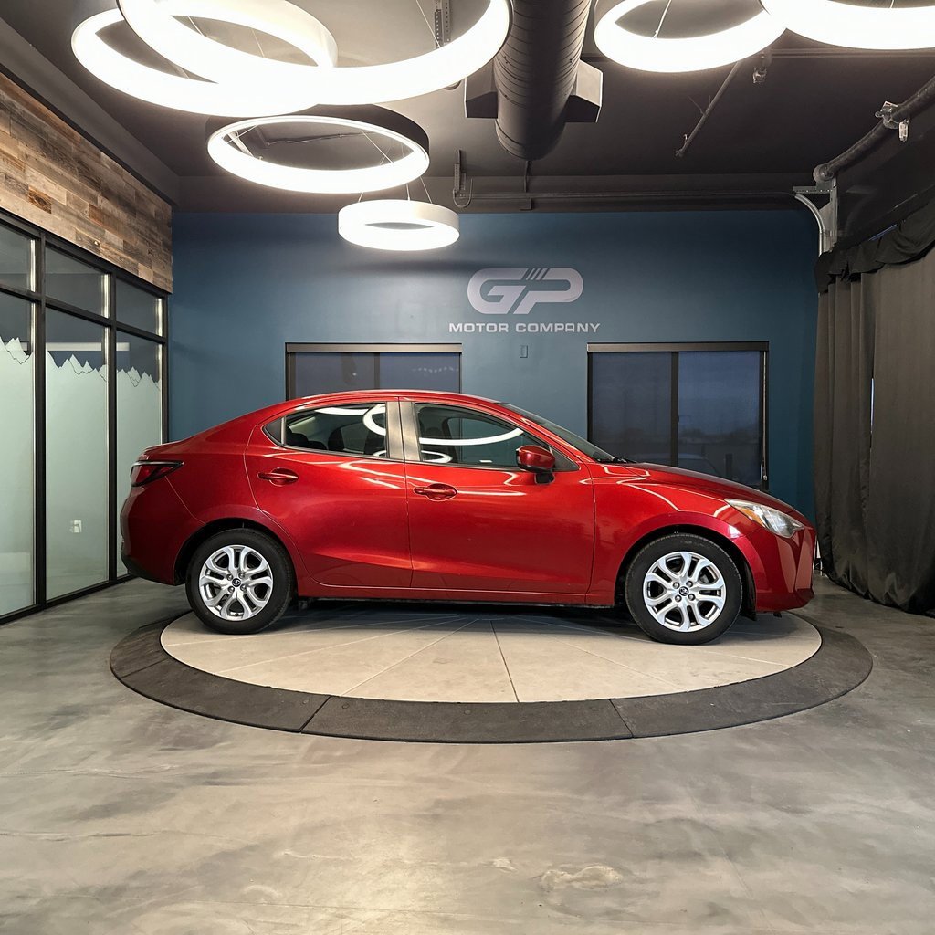 Used 2017 Toyota Yaris iA image 2