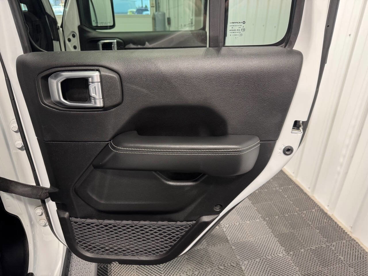 Used 2022 Jeep Wrangler Unlimited Sahara w/ Cold Weather Group image 27