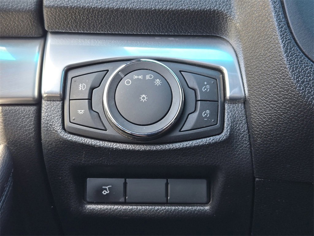 Used 2016 Ford Explorer Limited image 24