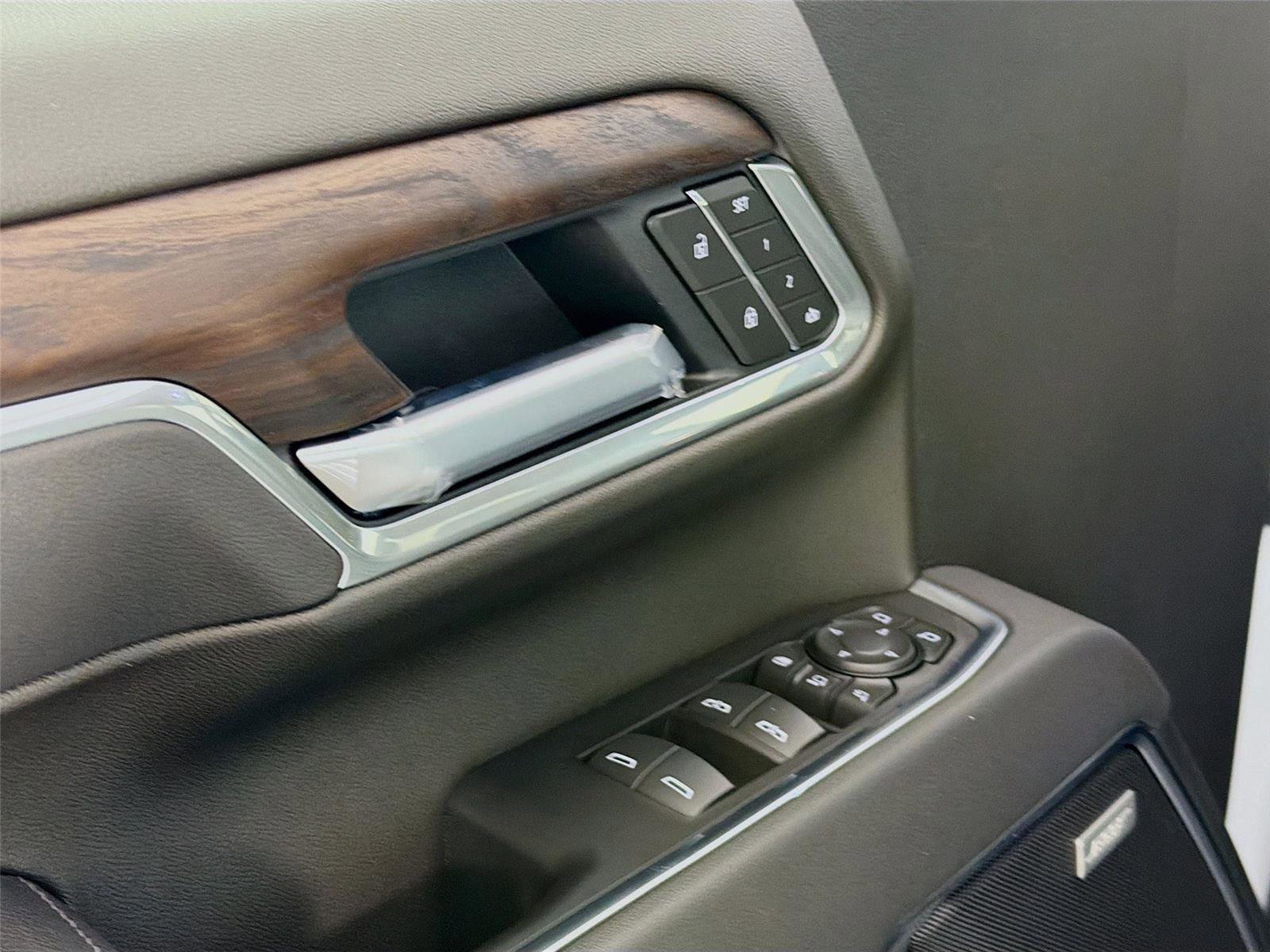 New 2026 GMC Sierra 2500 SLT w/ SLT Premium Package image 19