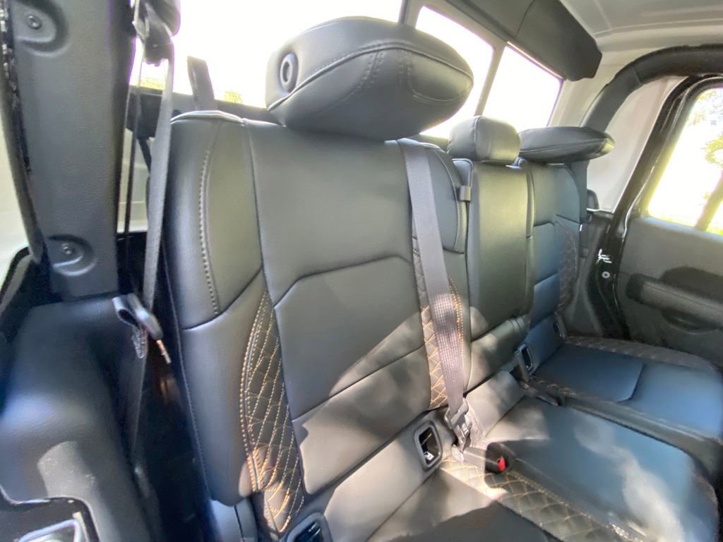 Used 2022 Jeep Gladiator Overland image 25