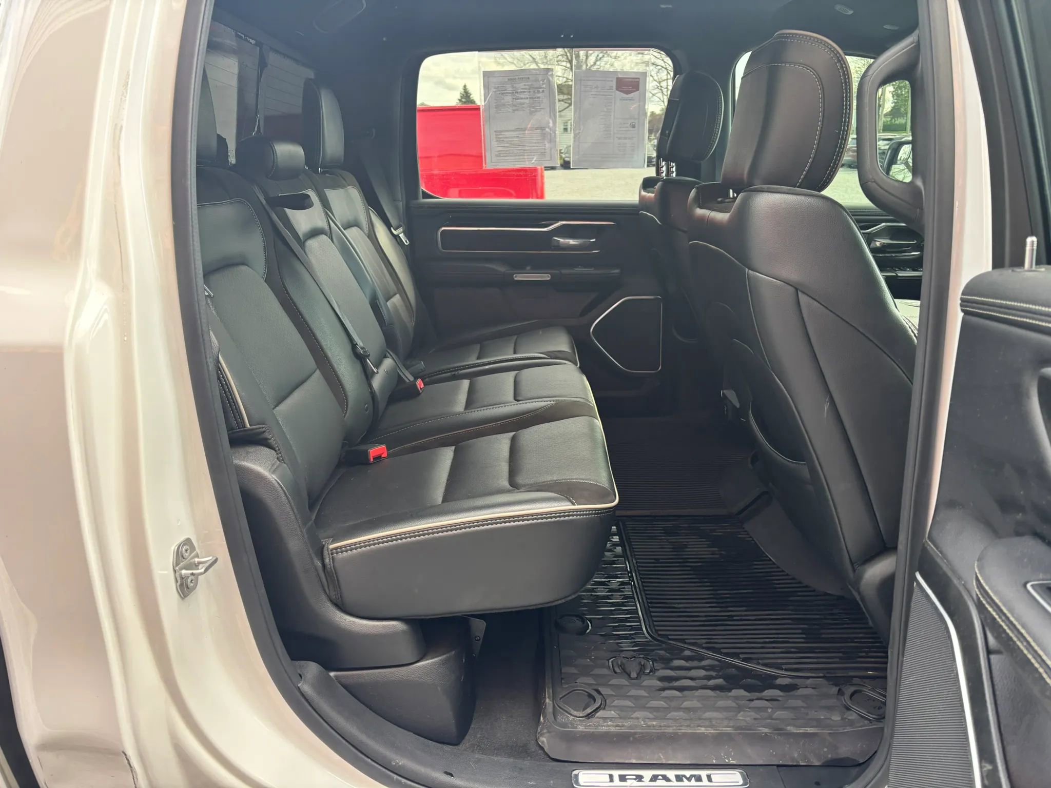 Used 2021 RAM 1500 Laramie AWD/4WD image 14