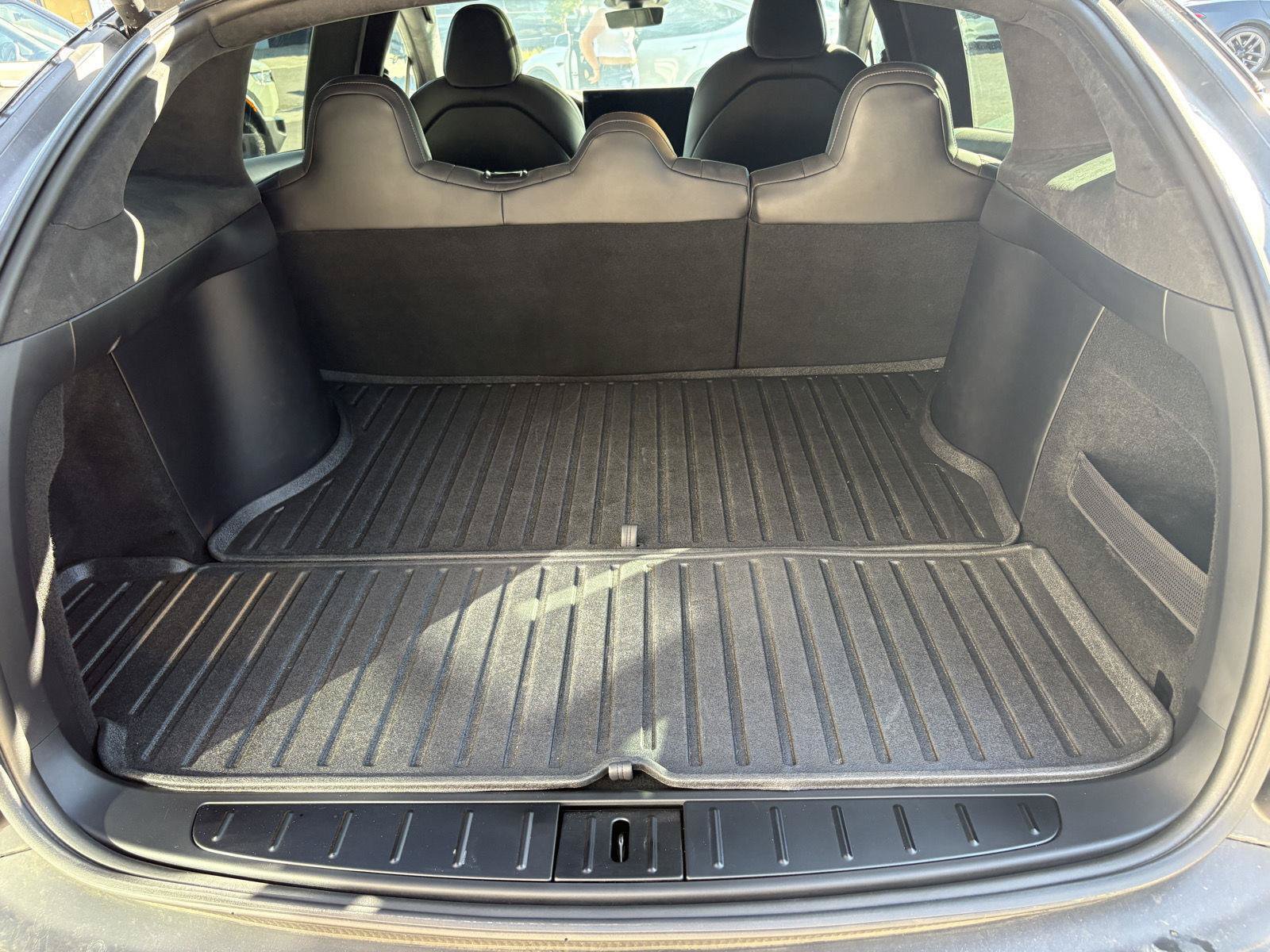 Used 2024 Tesla Model X AWD/4WD image 17