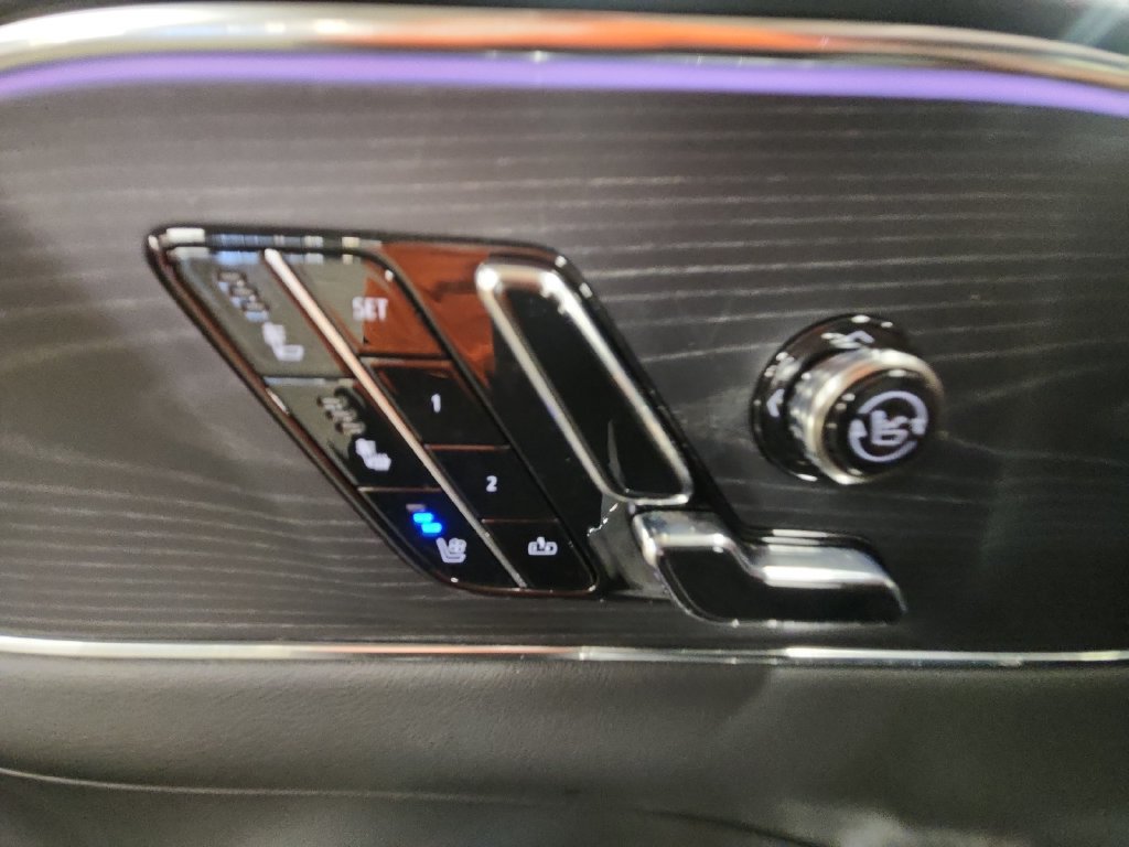 Certified 2024 Cadillac Lyriq Luxury AWD/4WD image 13