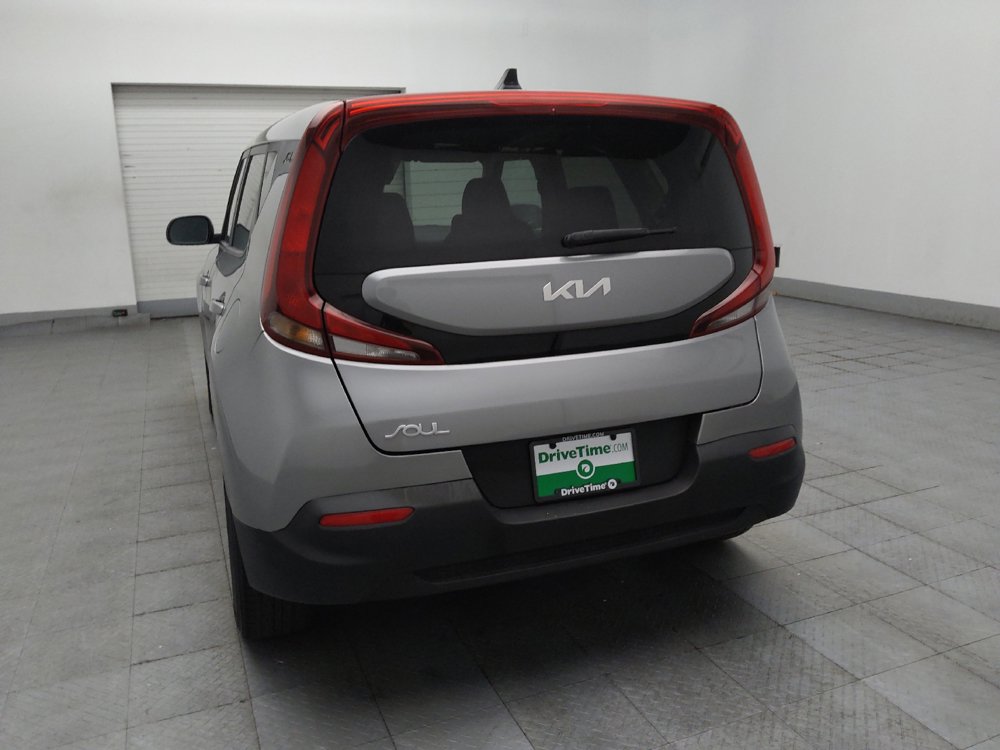 Used 2022 Kia Soul LX w/ Technology Package FWD image 6