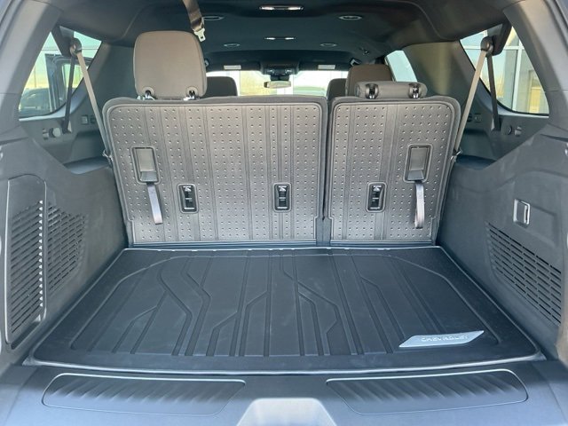 New 2026 Chevrolet Suburban LS image 19