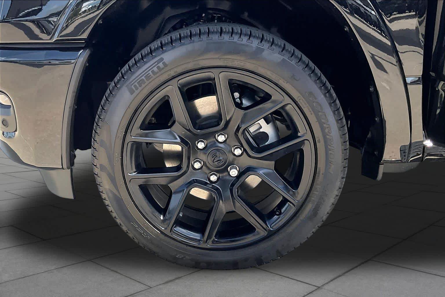 New 2027 RAM 1500 Laramie w/ Laramie Preferred Package AWD/4WD image 11
