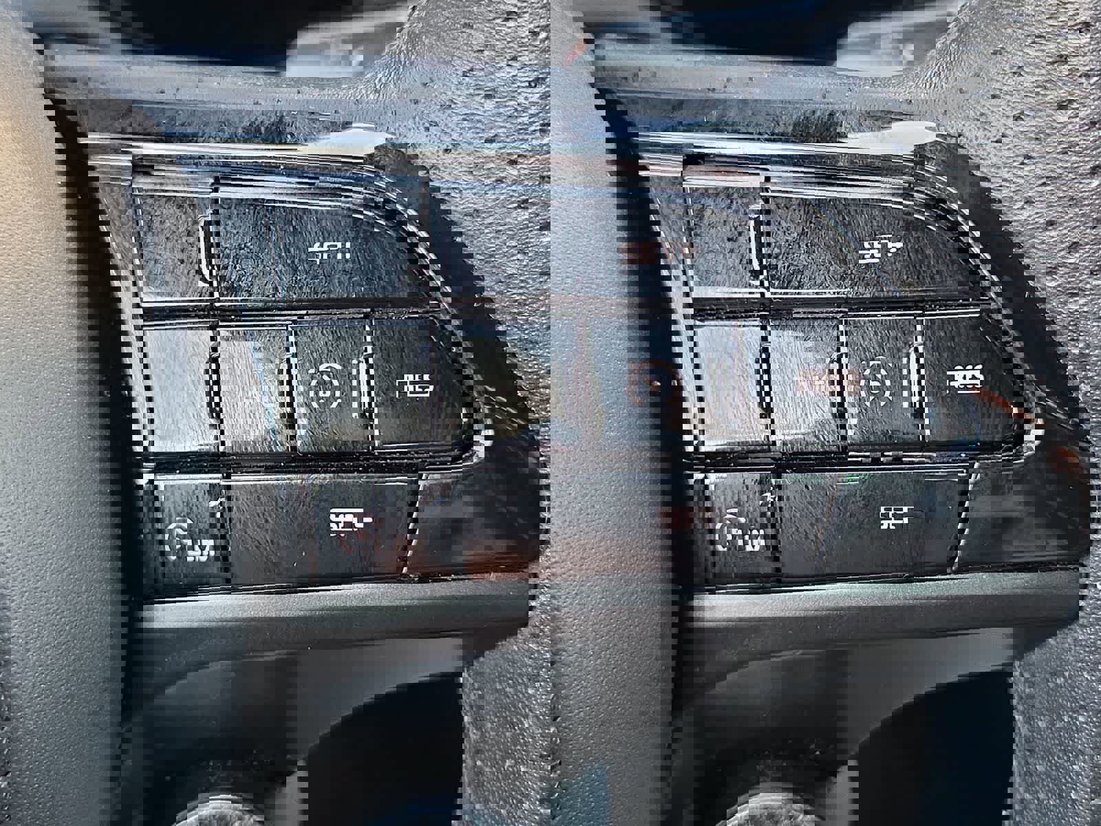 Used 2024 Maserati Grecale GT image 25