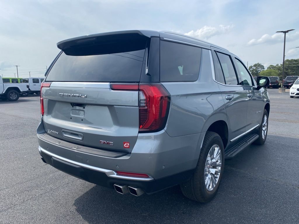 Used 2026 GMC Yukon Denali w/ Advanced Technology Package image 7