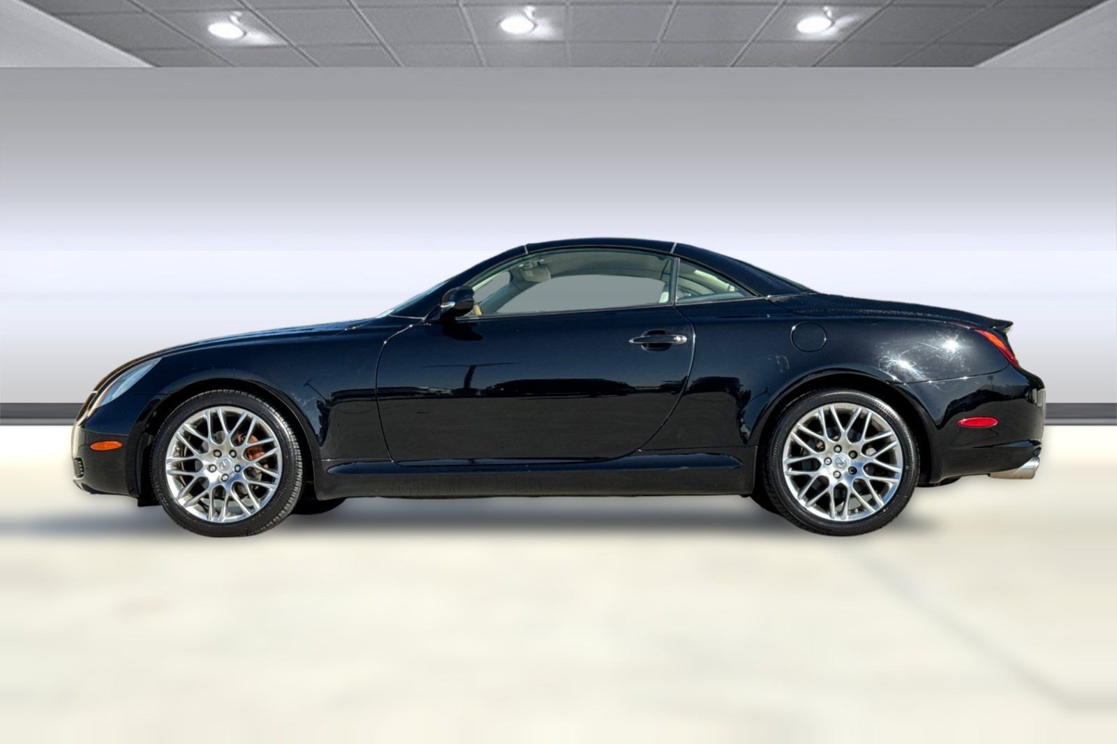 Used 2003 Lexus SC 430 Convertible RWD image 2
