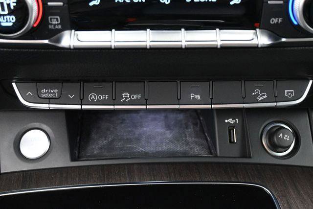 Used 2022 Audi Q5 2.0T Premium w/ Convenience Package AWD/4WD image 24