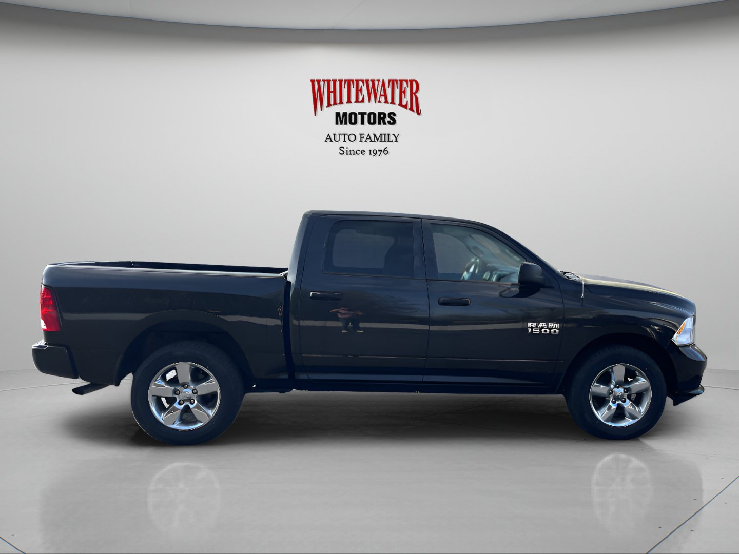 Used 2017 RAM 1500 Express AWD/4WD image 6