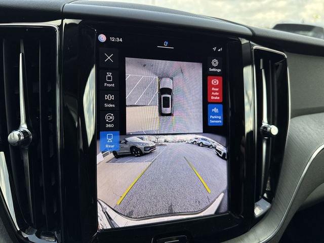 New 2025 Volvo XC60 B5 Plus w/ Protection Package Premier AWD/4WD image 15