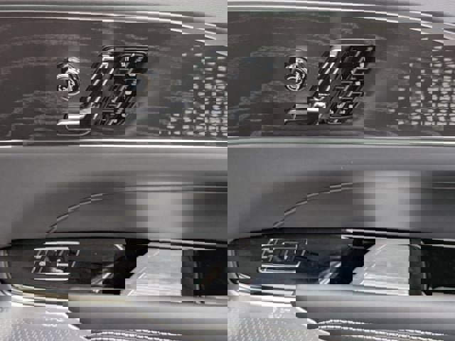 New 2026 Cadillac Lyriq V image 35