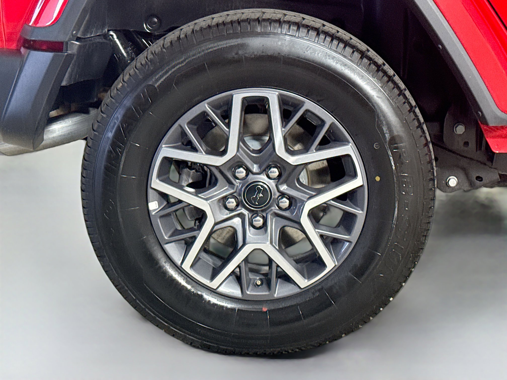 Used 2025 Jeep Wrangler Sahara image 33