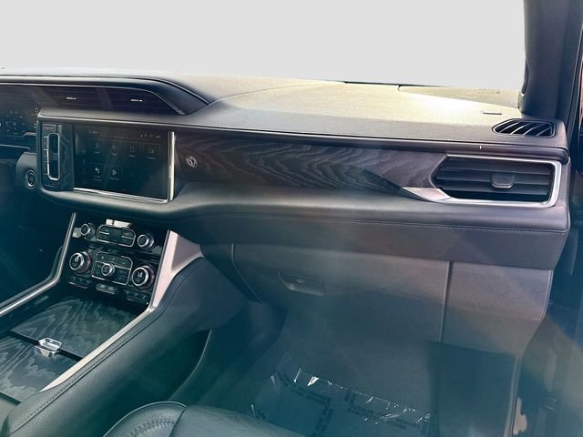 Used 2023 GMC Yukon XL Denali image 29