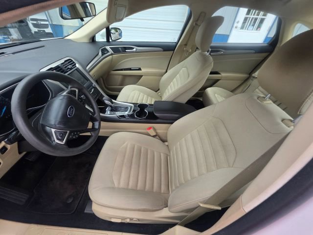 Used 2014 Ford Fusion SE FWD image 12