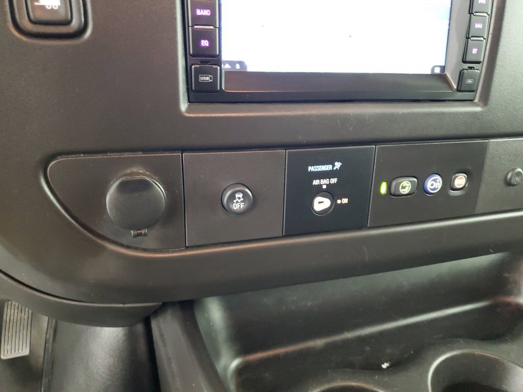 Used 2018 Chevrolet Express 2500 w/ Driver Convenience Package image 21