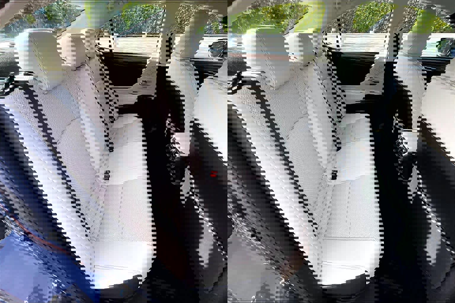 Certified 2025 Lexus ES 300h w/ Premium Package image 19