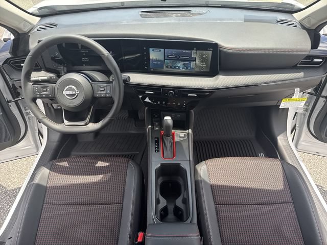 New 2025 Nissan Kicks SR FWD image 9