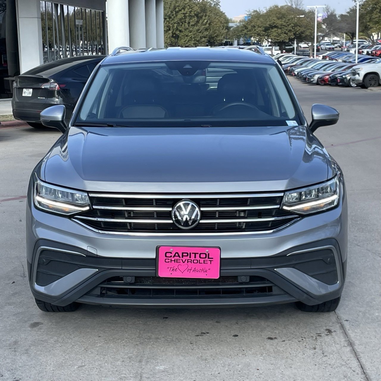 Used 2024 Volkswagen Tiguan SE image 6