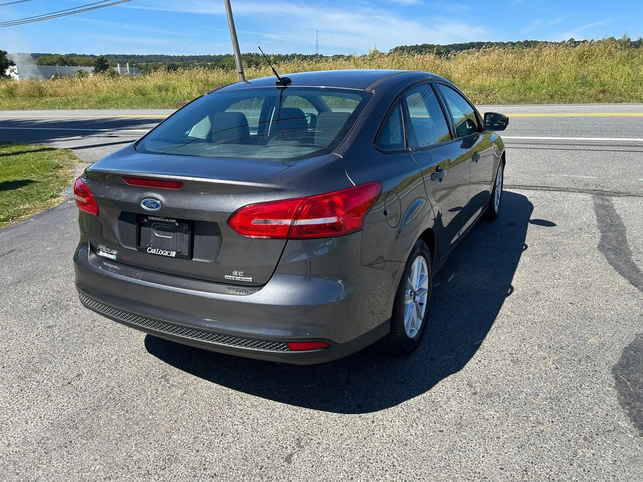 Used 2015 Ford Focus SE FWD image 7