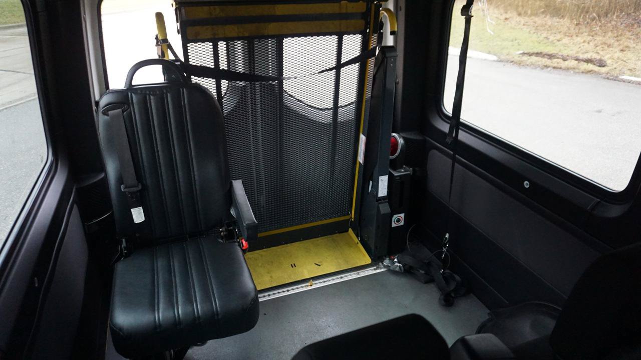 Used 2019 Mercedes-Benz Sprinter 2500 w/ Driver Convenience Package image 19
