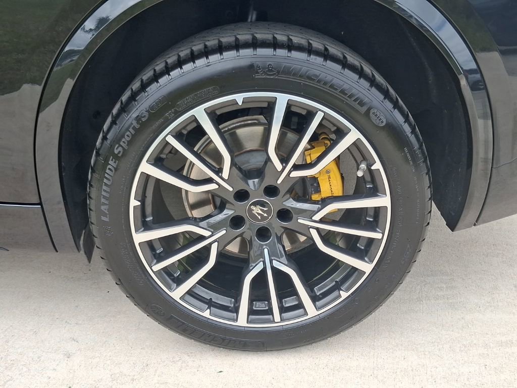 Used 2023 Maserati Grecale Modena image 4