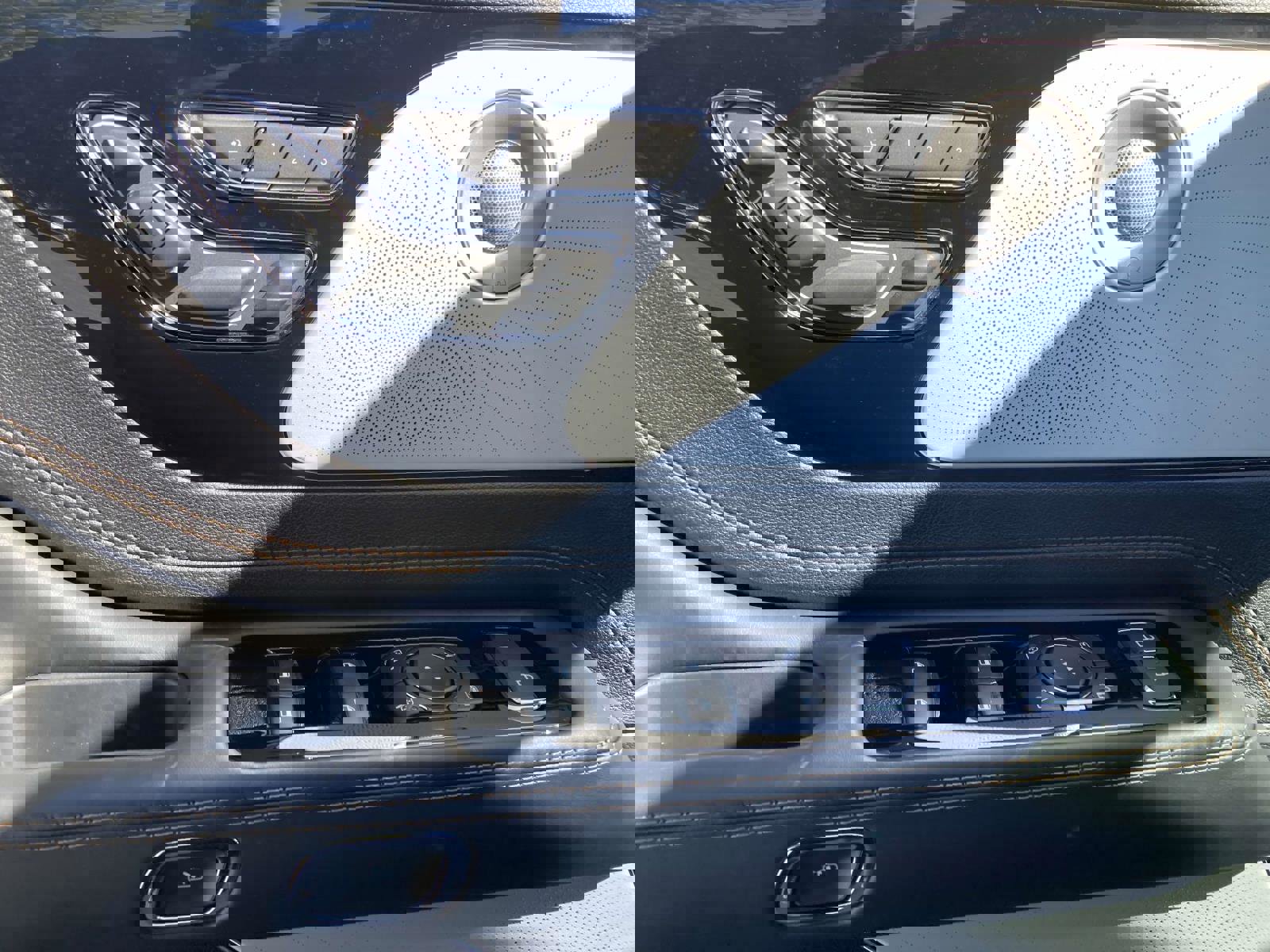 New 2025 Lincoln Aviator Black Label image 21