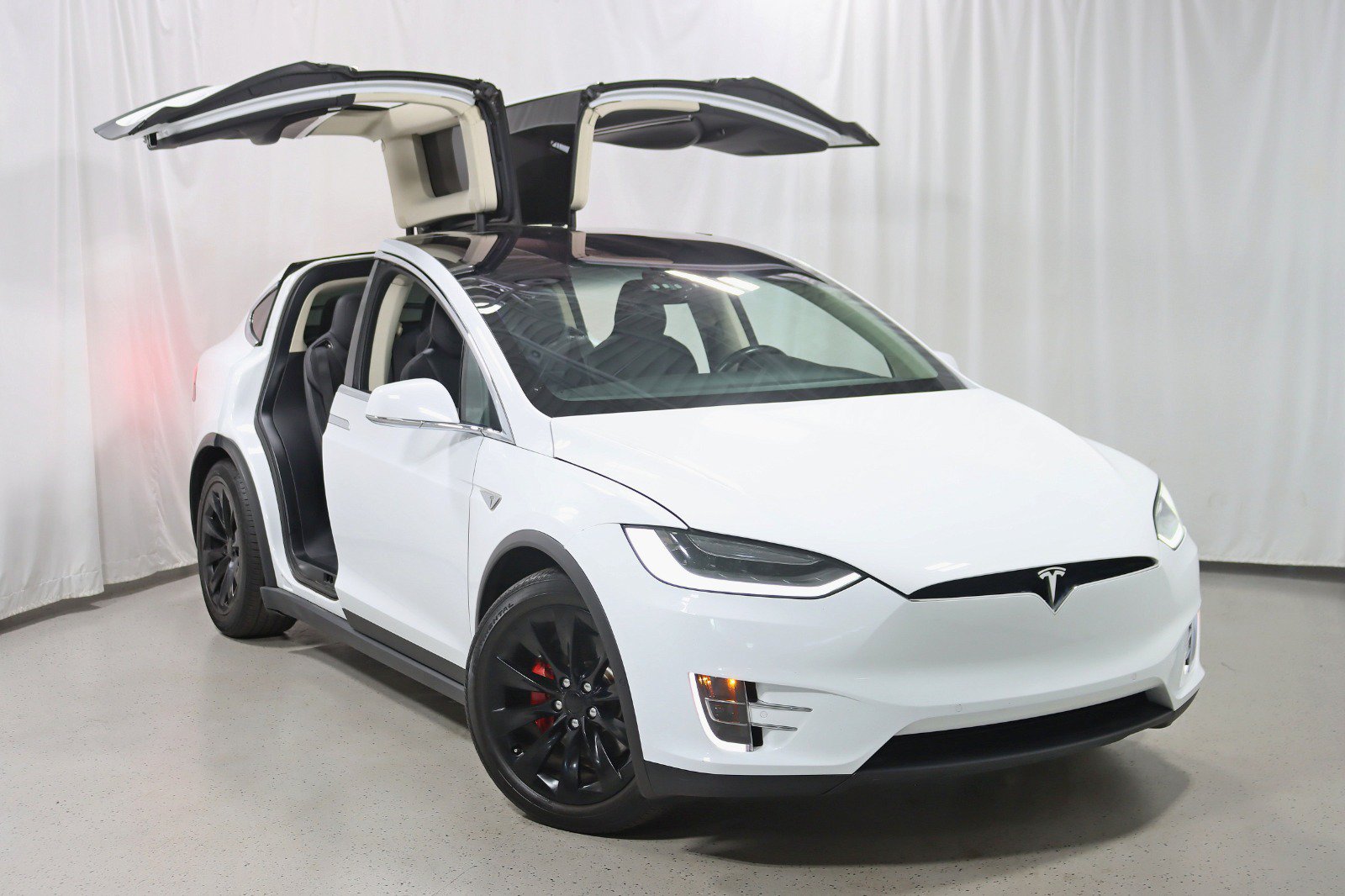 Used 2016 Tesla Model X AWD/4WD image 8