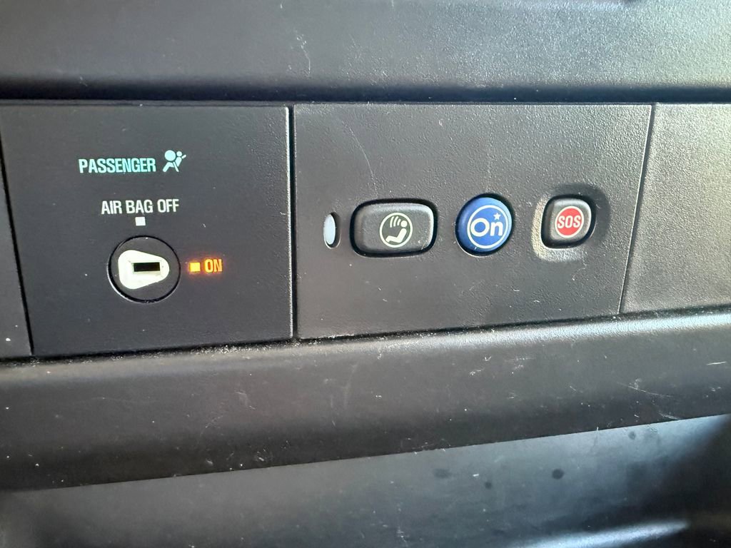Used 2024 Chevrolet Express 2500 w/ Driver Convenience Package image 30