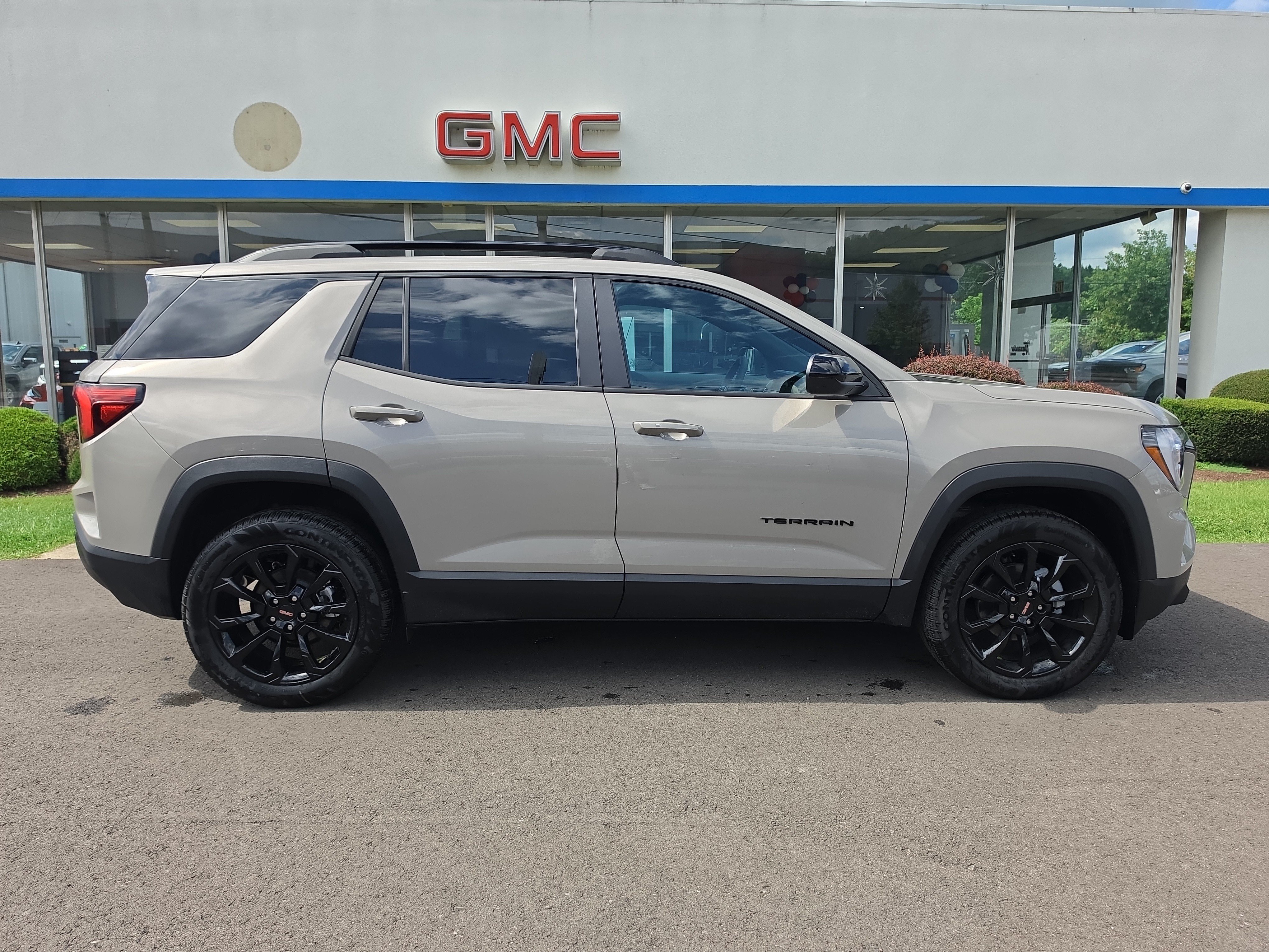 New 2027 GMC Terrain Elevation w/ Elevation Premium Package AWD/4WD video 2