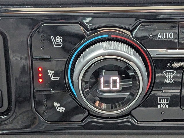 Used 2024 Chevrolet Silverado 2500 High Country w/ High Country Premium Package image 29