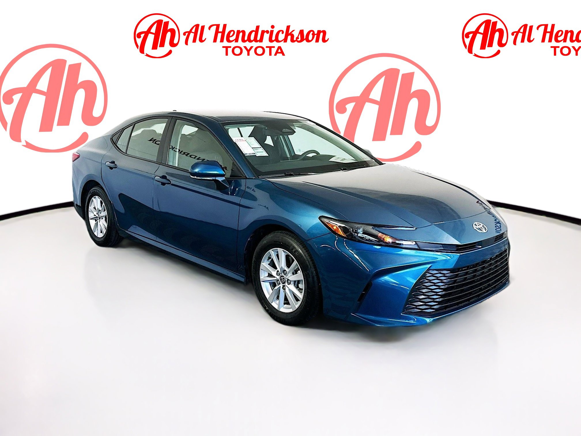 Used 2025 Toyota Camry LE image 1