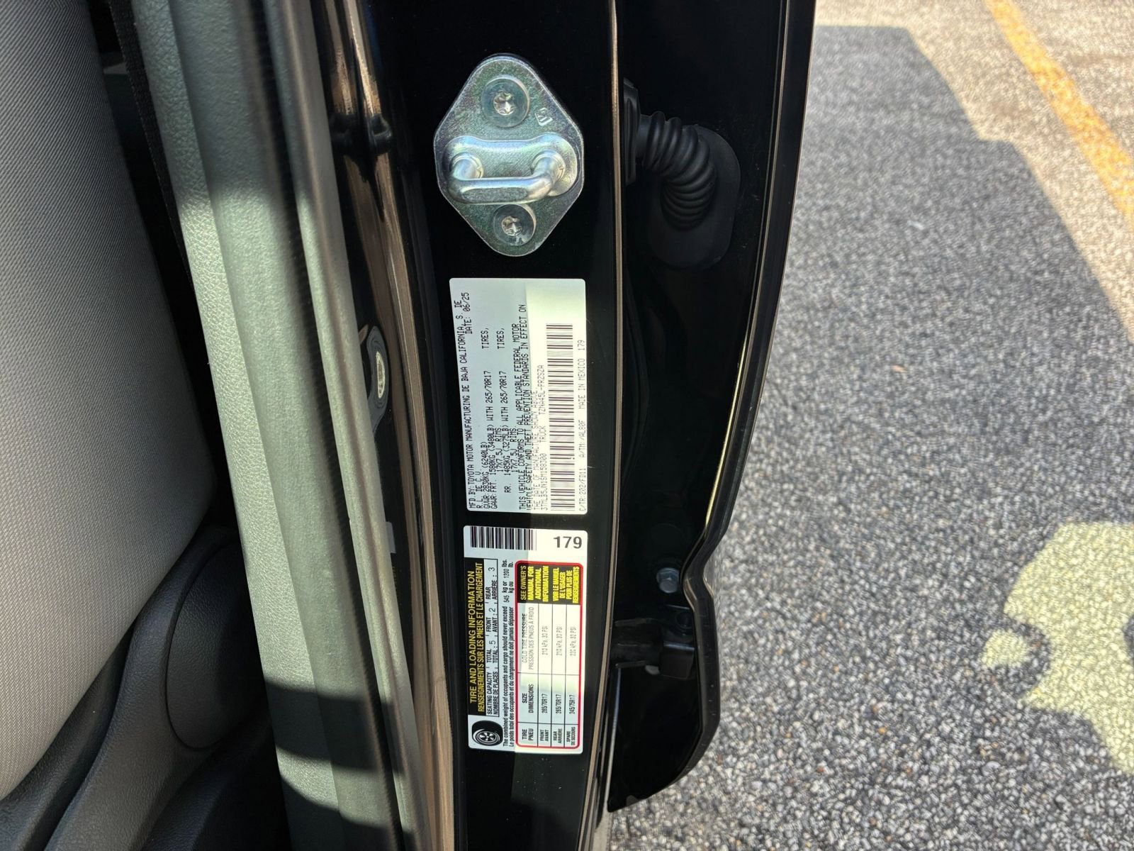 Used 2025 Toyota Tacoma TRD Off-Road AWD/4WD image 23