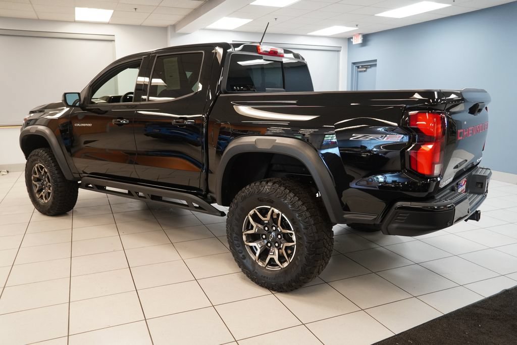 Used 2023 Chevrolet Colorado ZR2 w/ ZR2 Convenience Package III AWD/4WD image 8