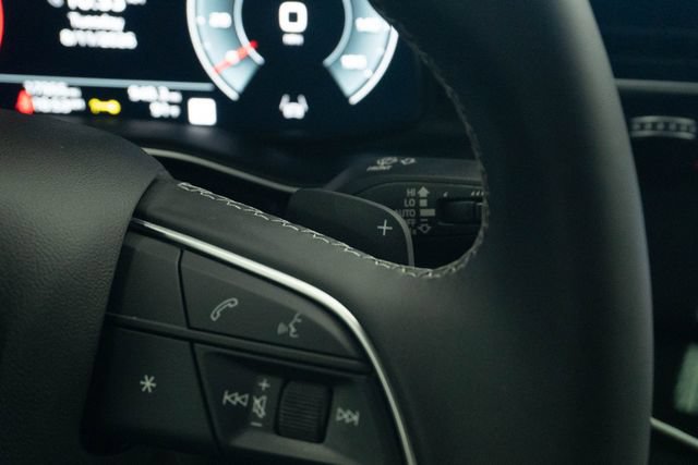 Used 2025 Audi Q8 Premium Plus AWD/4WD image 19