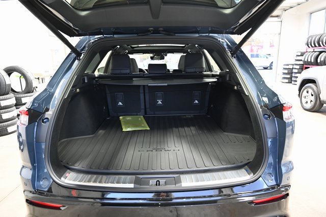 New 2025 Toyota Crown Signia image 31