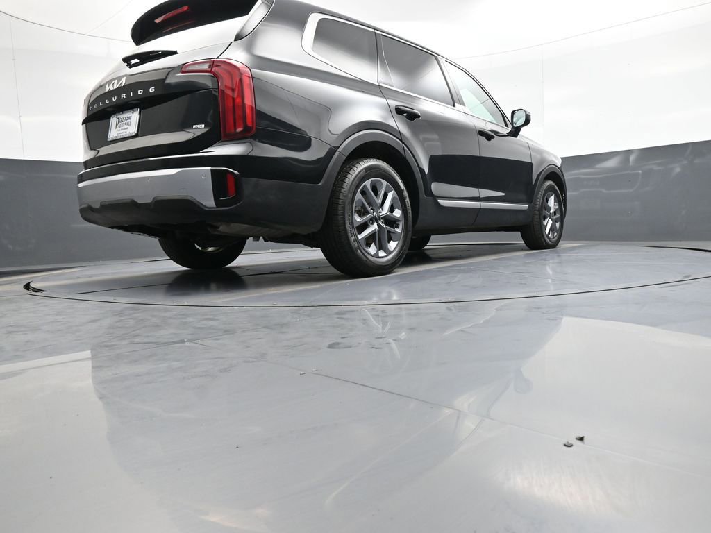 Certified 2024 Kia Telluride LX AWD/4WD image 30
