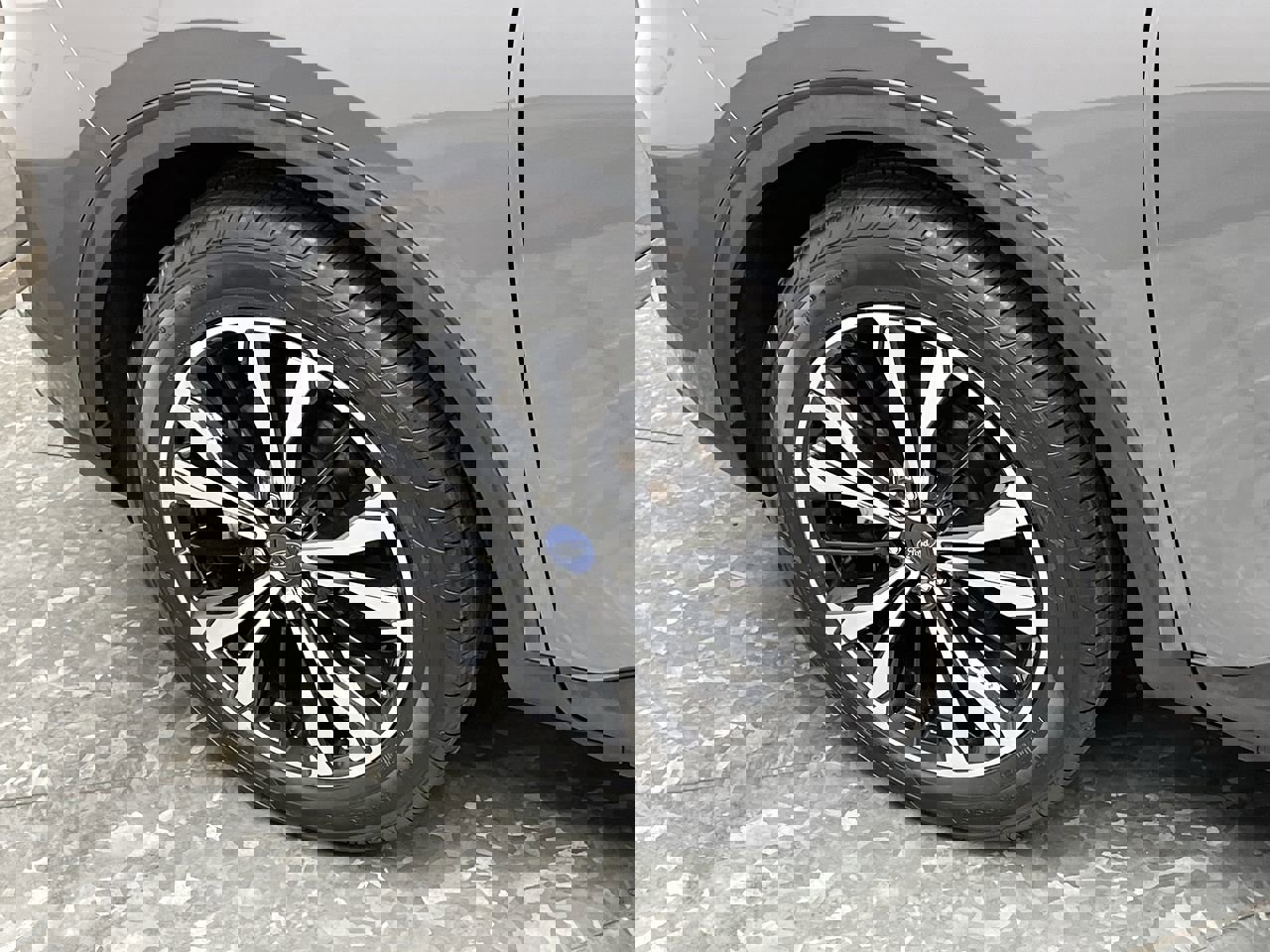 Certified 2022 Ford Escape SEL w/ SEL Stealth AWD Package image 35