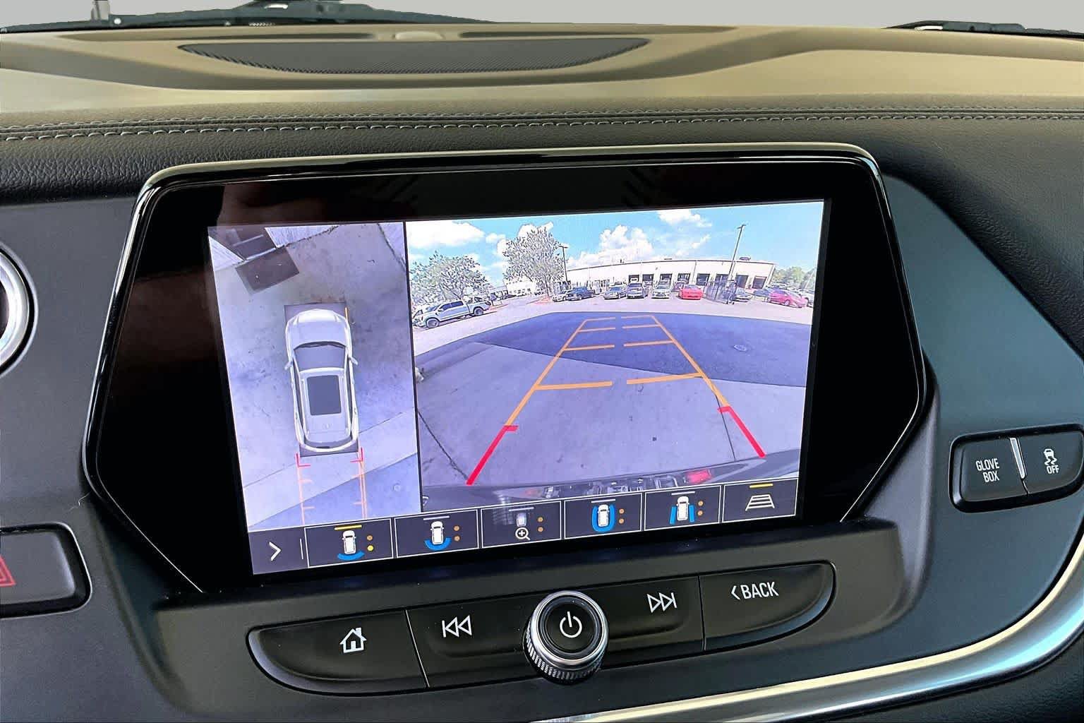 Used 2019 Chevrolet Blazer LT w/ Sound & Technology Package FWD image 28