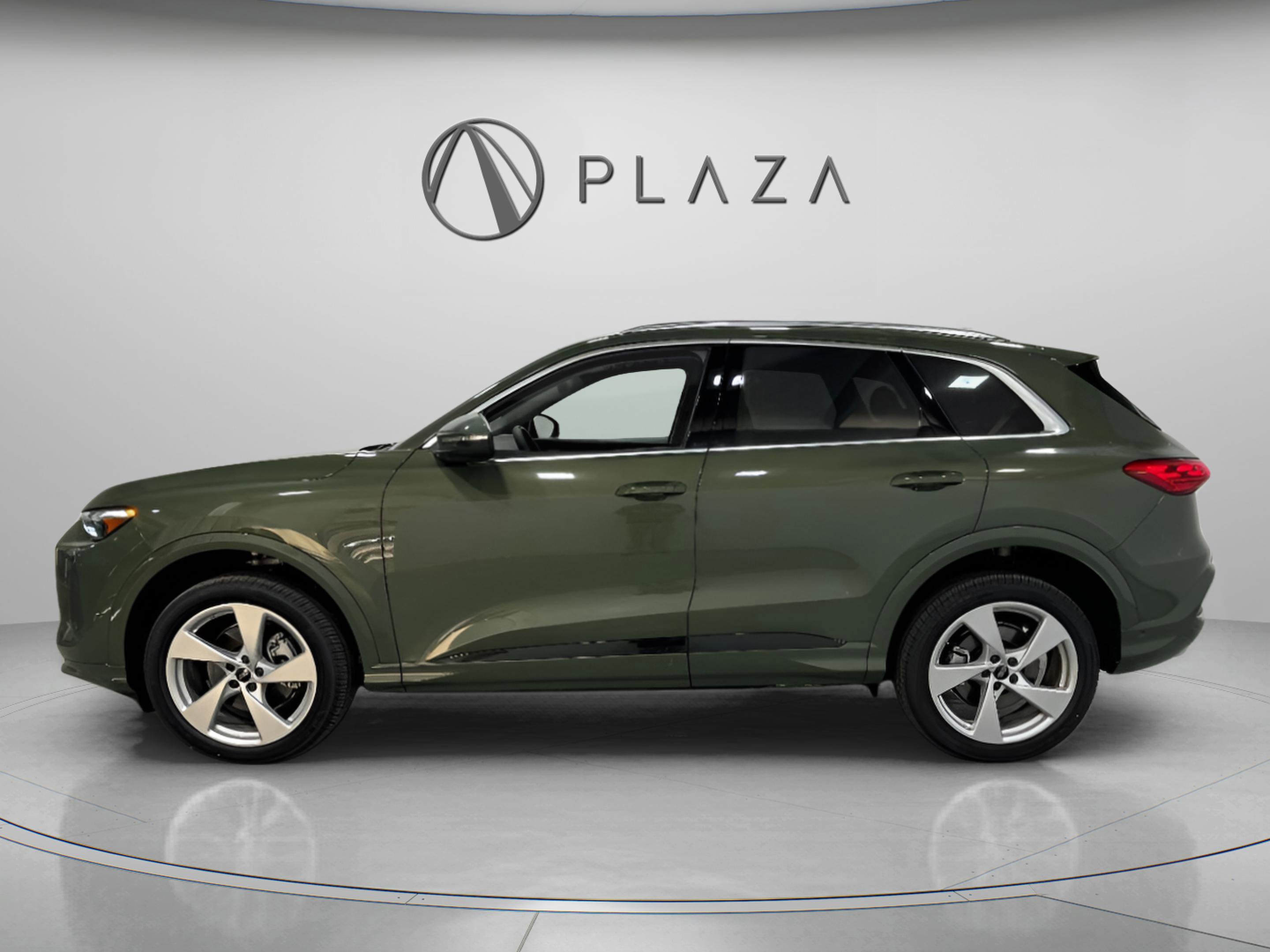 New 2025 Audi Q5 Premium Plus image 2