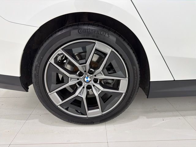 Used 2026 BMW 530i xDrive w/ Premium Package AWD/4WD image 44