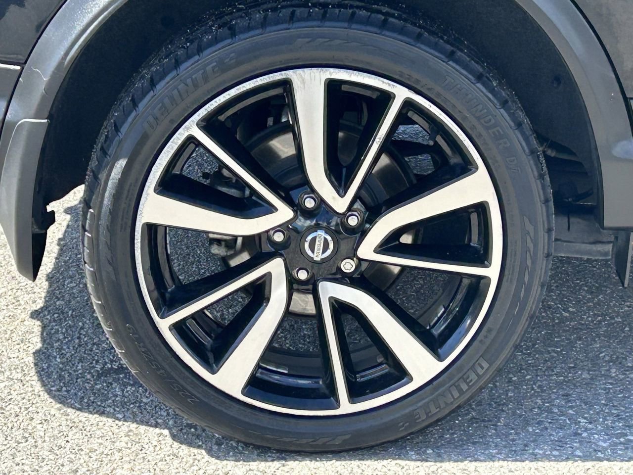 Certified 2017 Nissan Rogue Sport SL FWD image 8