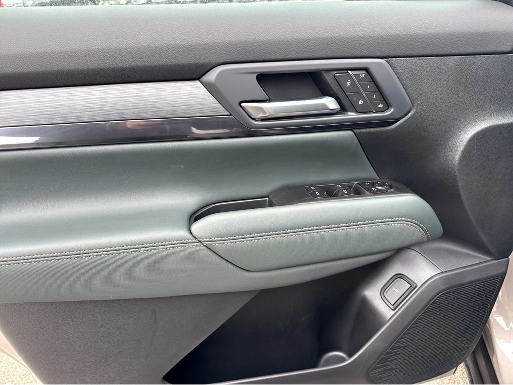 New 2026 GMC Terrain AT4 w/ Convenience Package III image 9