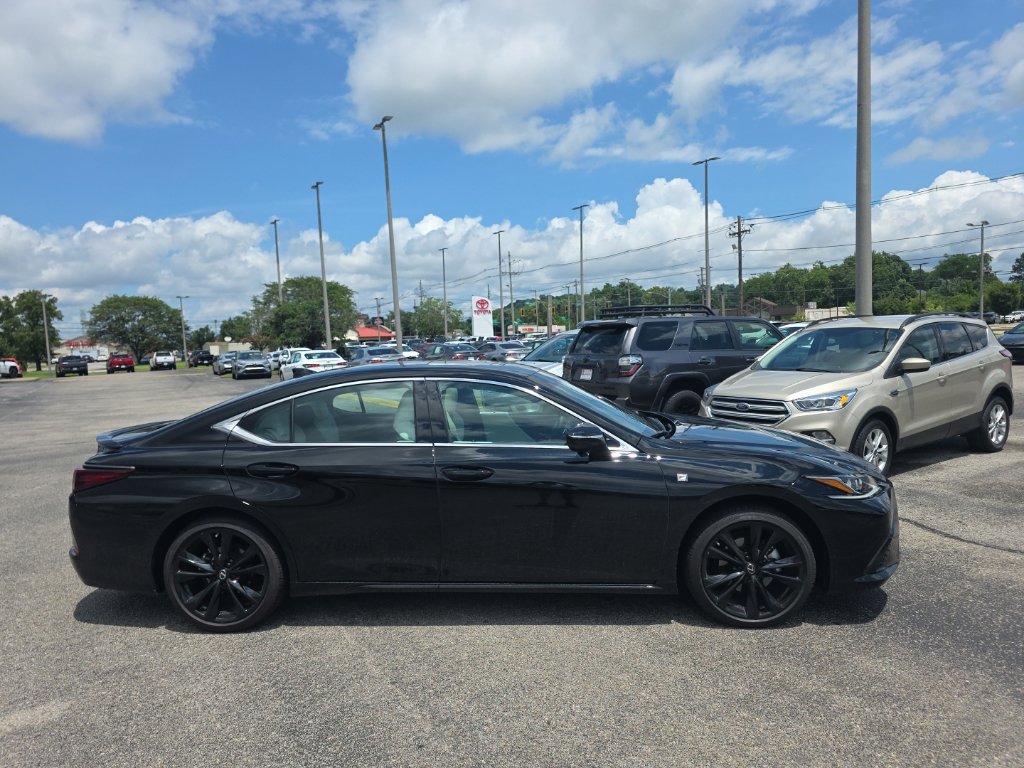 Used 2025 Lexus ES 350 F Sport FWD image 4