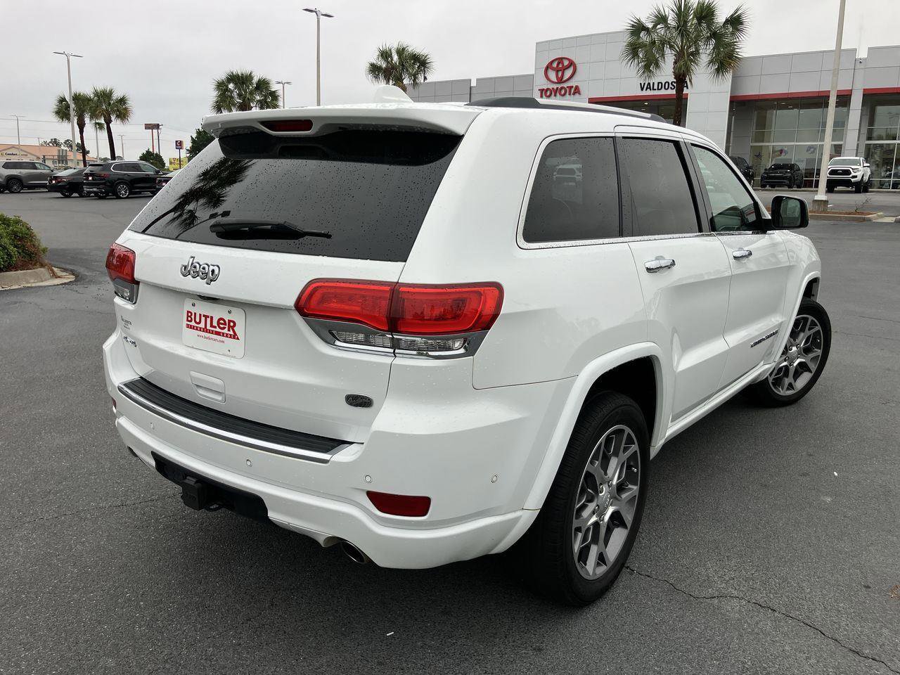 Used 2020 Jeep Grand Cherokee Overland AWD/4WD image 5