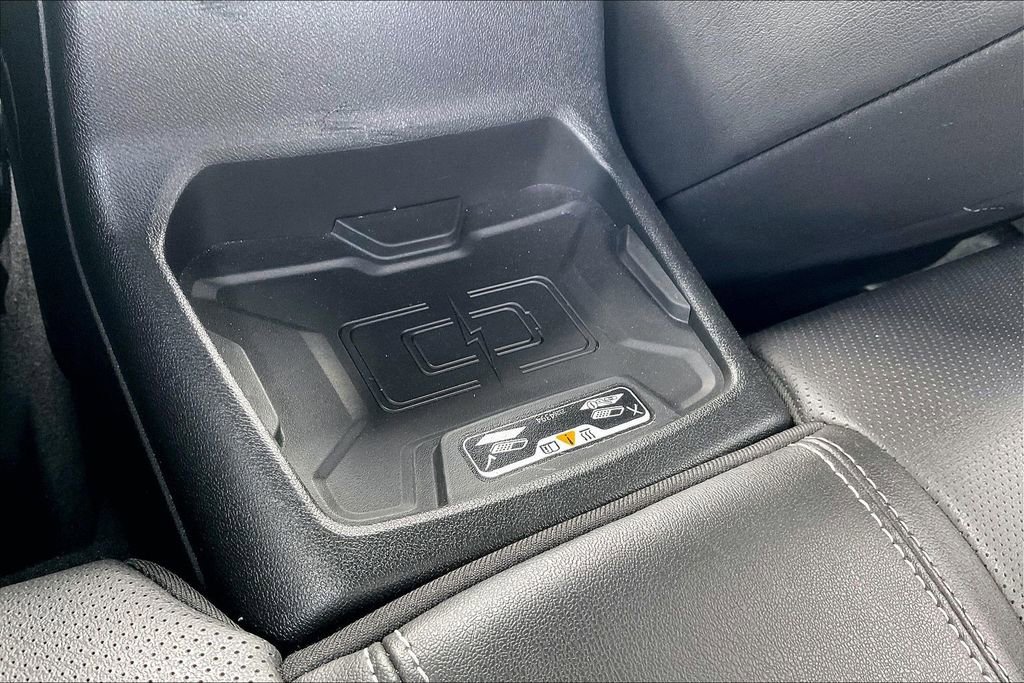 Used 2021 Chevrolet Camaro LT w/ RS Package image 32